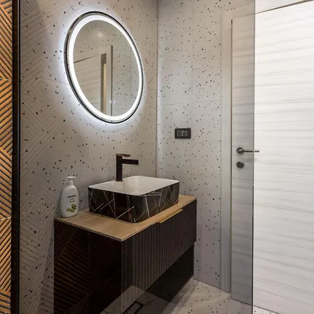 Adastra With Private Parking And Sea View アパート