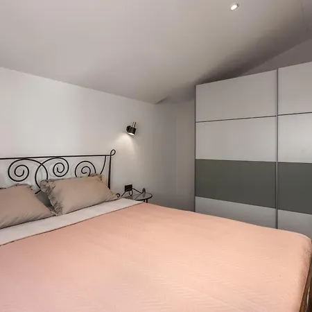 Adastra With Private Parking And Sea View アパート *