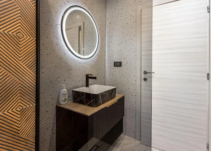 Adastra With Private Parking And Sea View Apartmán