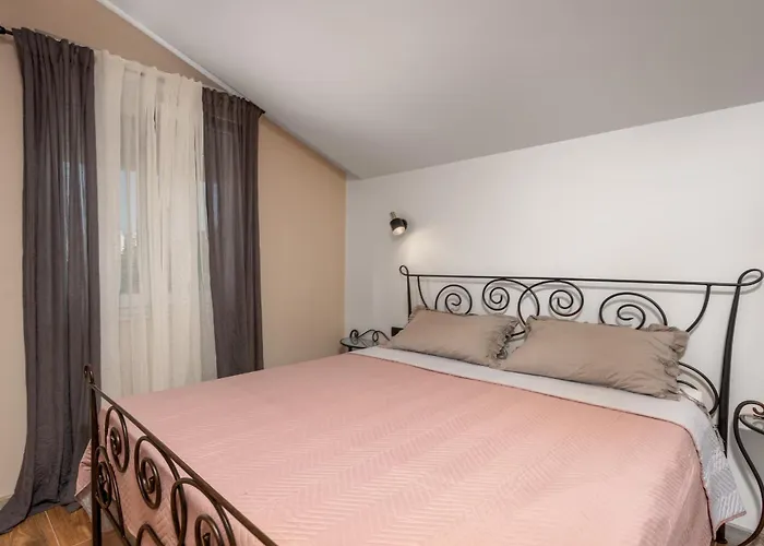 Adastra With Private Parking And Sea View * Rijeka